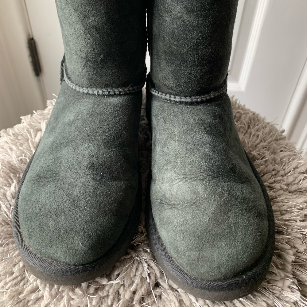 Uggs Girls black boots